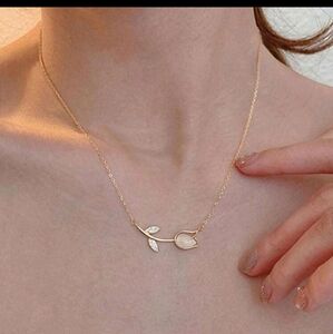 Minimalist Gold Color Chain Necklace‎ With Flower Opal Pendant For Woman